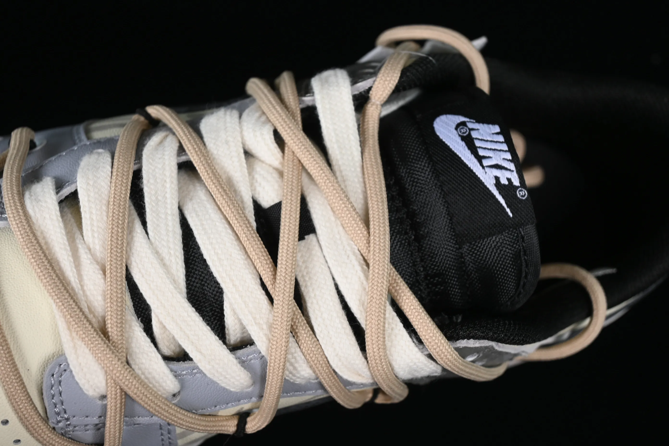 All Categories Nk SB Dunk Series Nk SB Dunk Low Low-top sneakers Nk Dunk Low Panda Prank-Jungle Crossing Crossing the Mountain to Enjoy Yourself Mountain Color SB Strap Low-top Casual Shoes FD0831-002